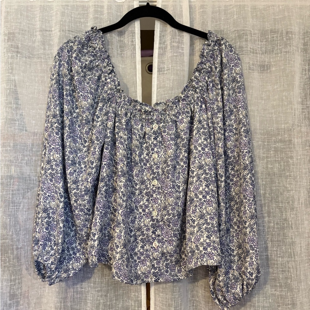 American Eagle Floral Blouse